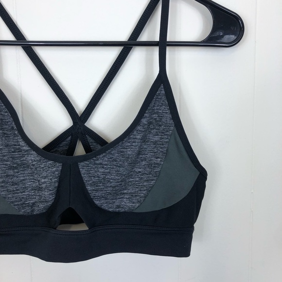 Under Armour Second-Skin Unstoppable Sports Bra - Picture 4 of 7